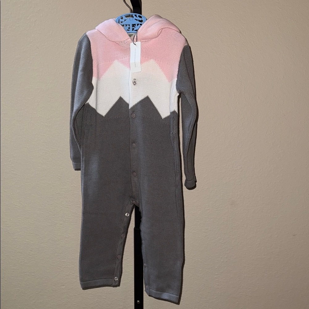 NWT Monica + Andy Cozy Pink White and Gray Chevron Knit One Piece 12-18 months